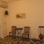 Eva Πανσιόν *