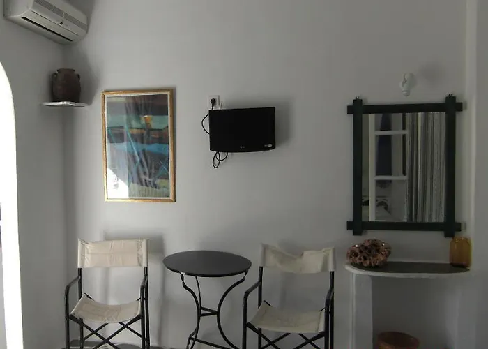 Eva Πανσιόν *